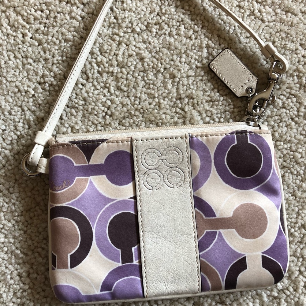 Coach Wristlet 💗